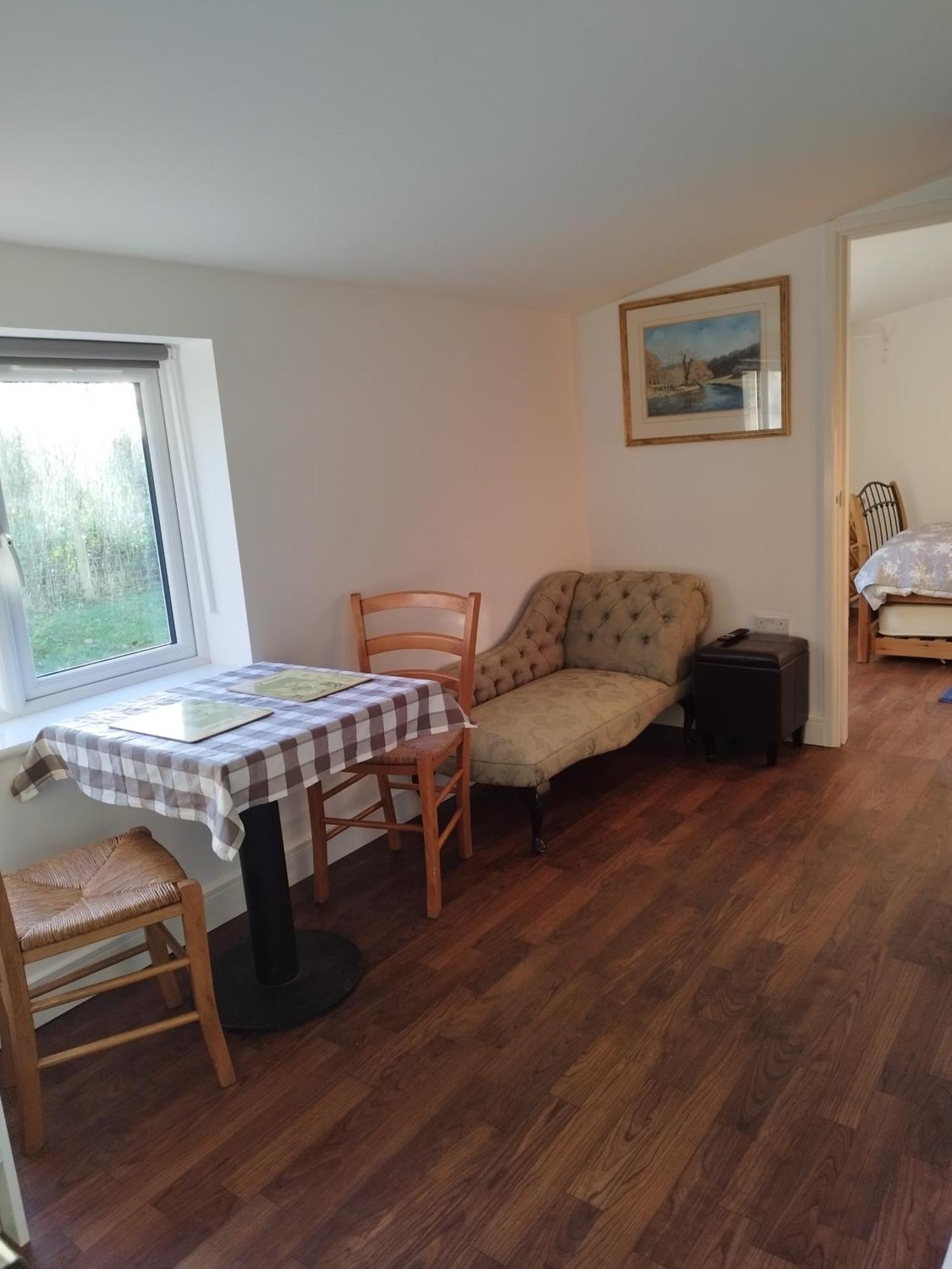Two Birds Weekly Stay Malmesbury Esterno foto