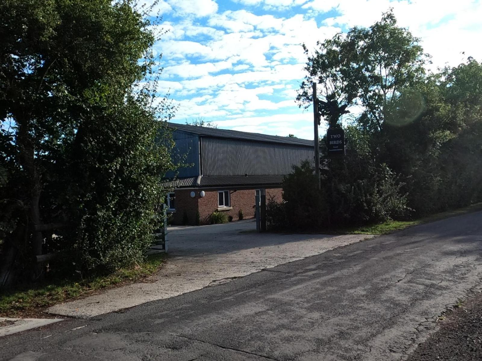 Two Birds Weekly Stay Malmesbury Esterno foto