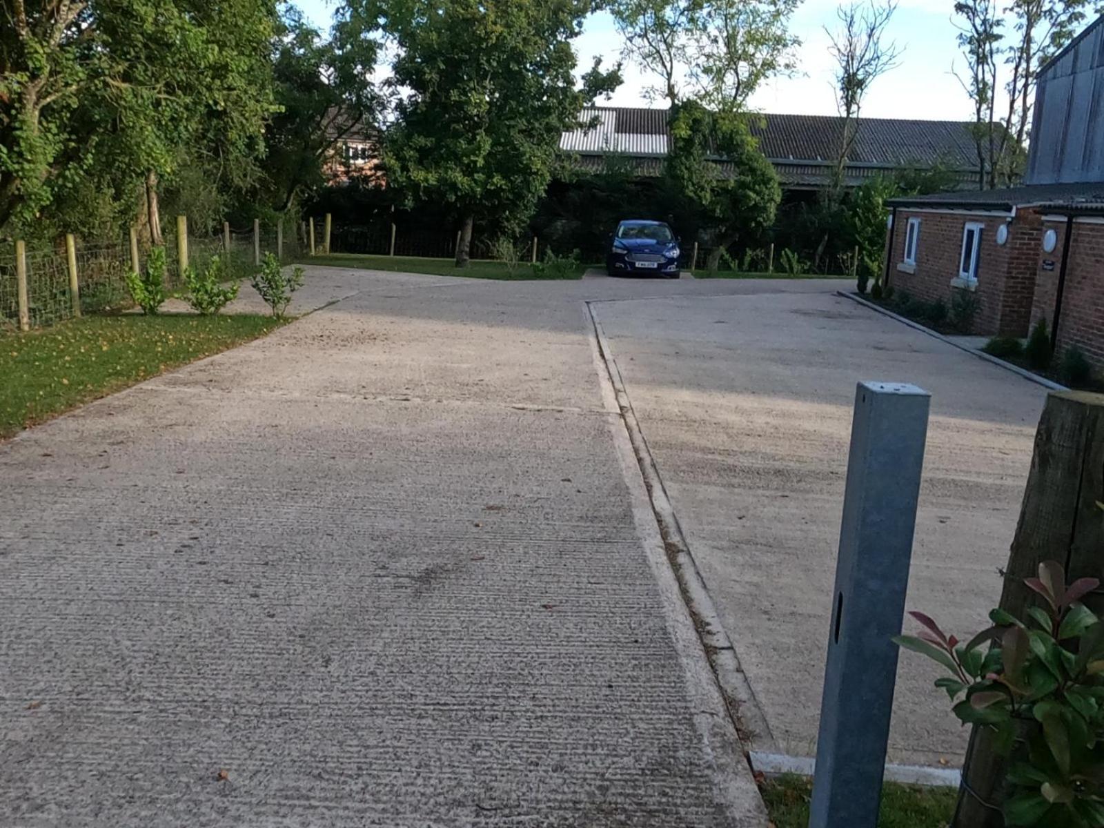 Two Birds Weekly Stay Malmesbury Esterno foto