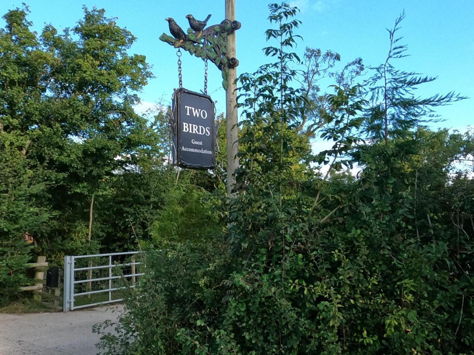 Two Birds Weekly Stay Malmesbury Esterno foto